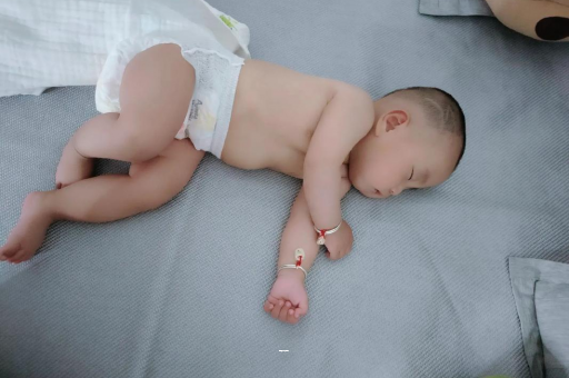 长治宝宝突然很多眼屎